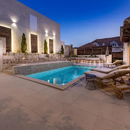 Luxury Lia וילה *