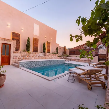 Villa Luxury Lia *