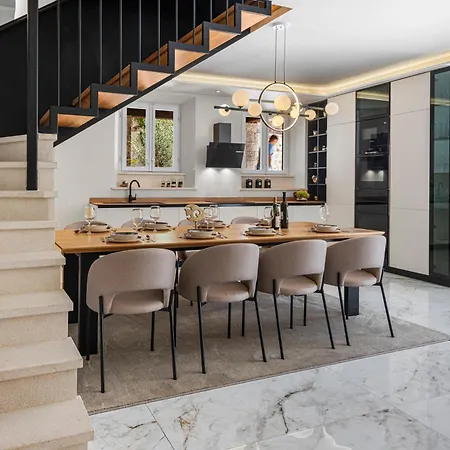 Luxury Lia * دوبروفينك