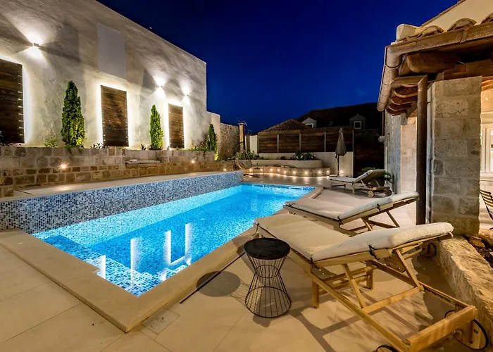 Luxury Lia *
